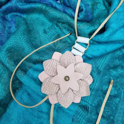 Colar Multiformas